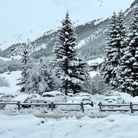 Les Barmettes Appart Renove Avec Vue, Parking Et Skis Aux Pieds Val-dʼIsère 外观 照片